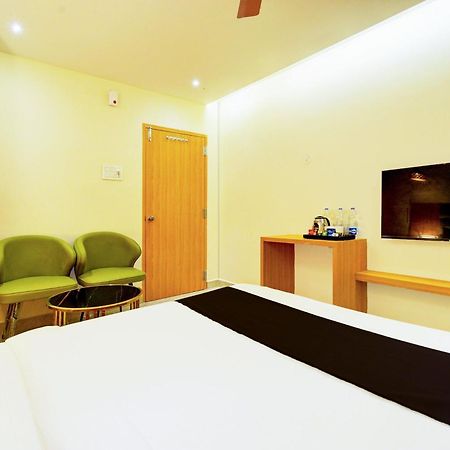 Hotel O Svs Suites Luxury Rooms Trimulgherry Extérieur photo