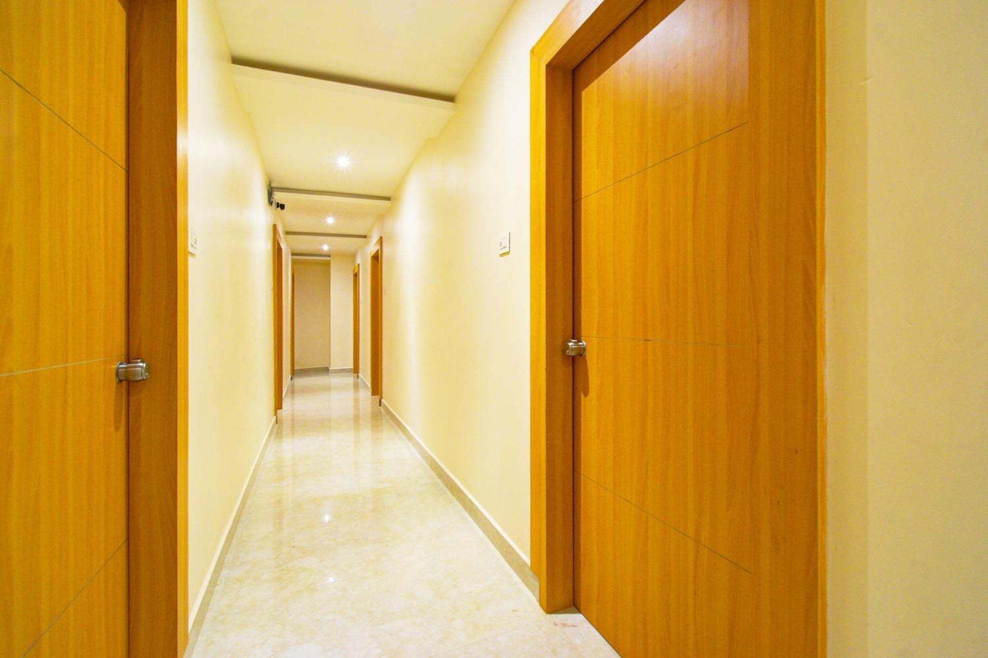 Hotel O Svs Suites Luxury Rooms Trimulgherry Extérieur photo