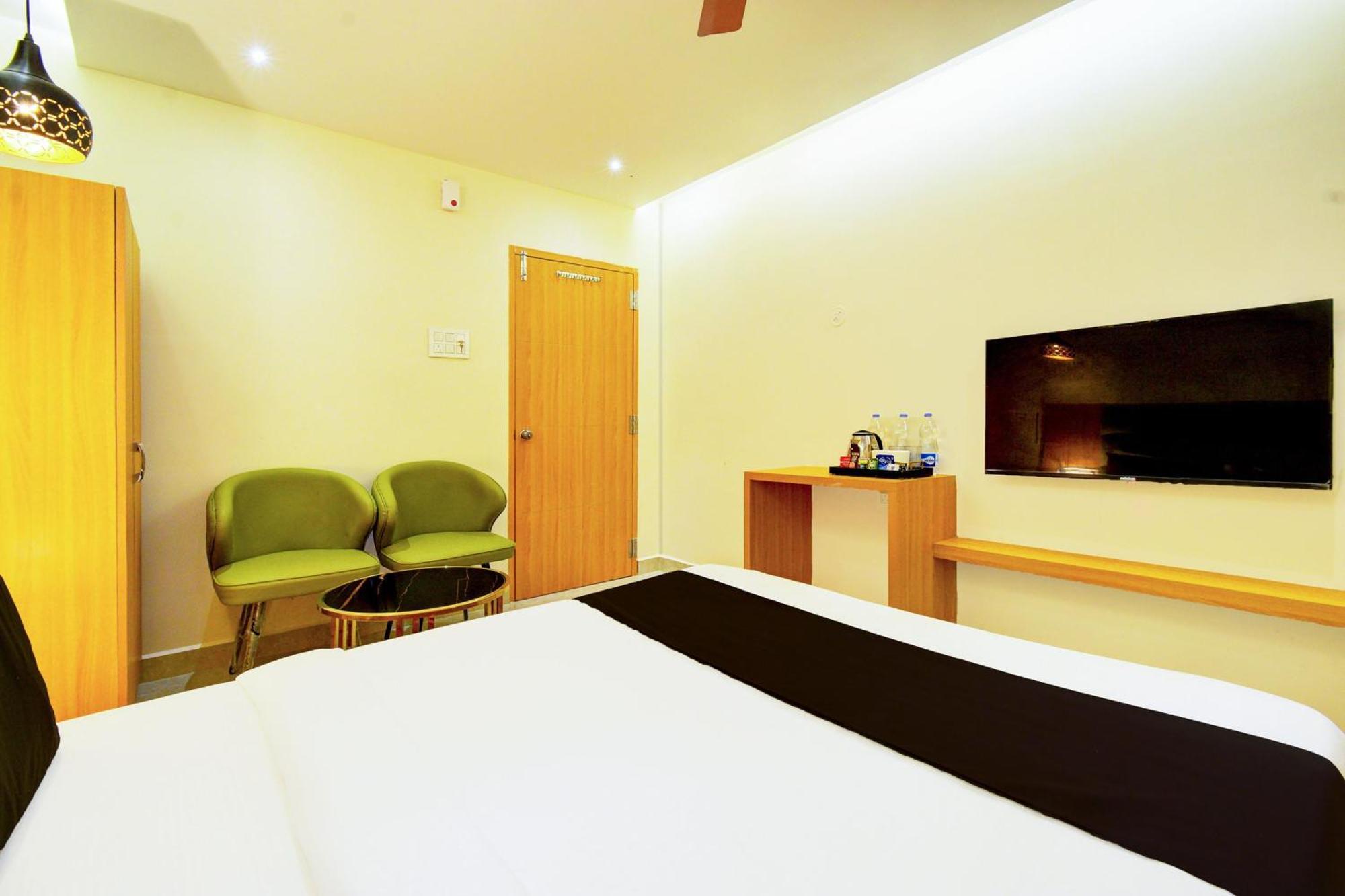 Hotel O Svs Suites Luxury Rooms Trimulgherry Extérieur photo