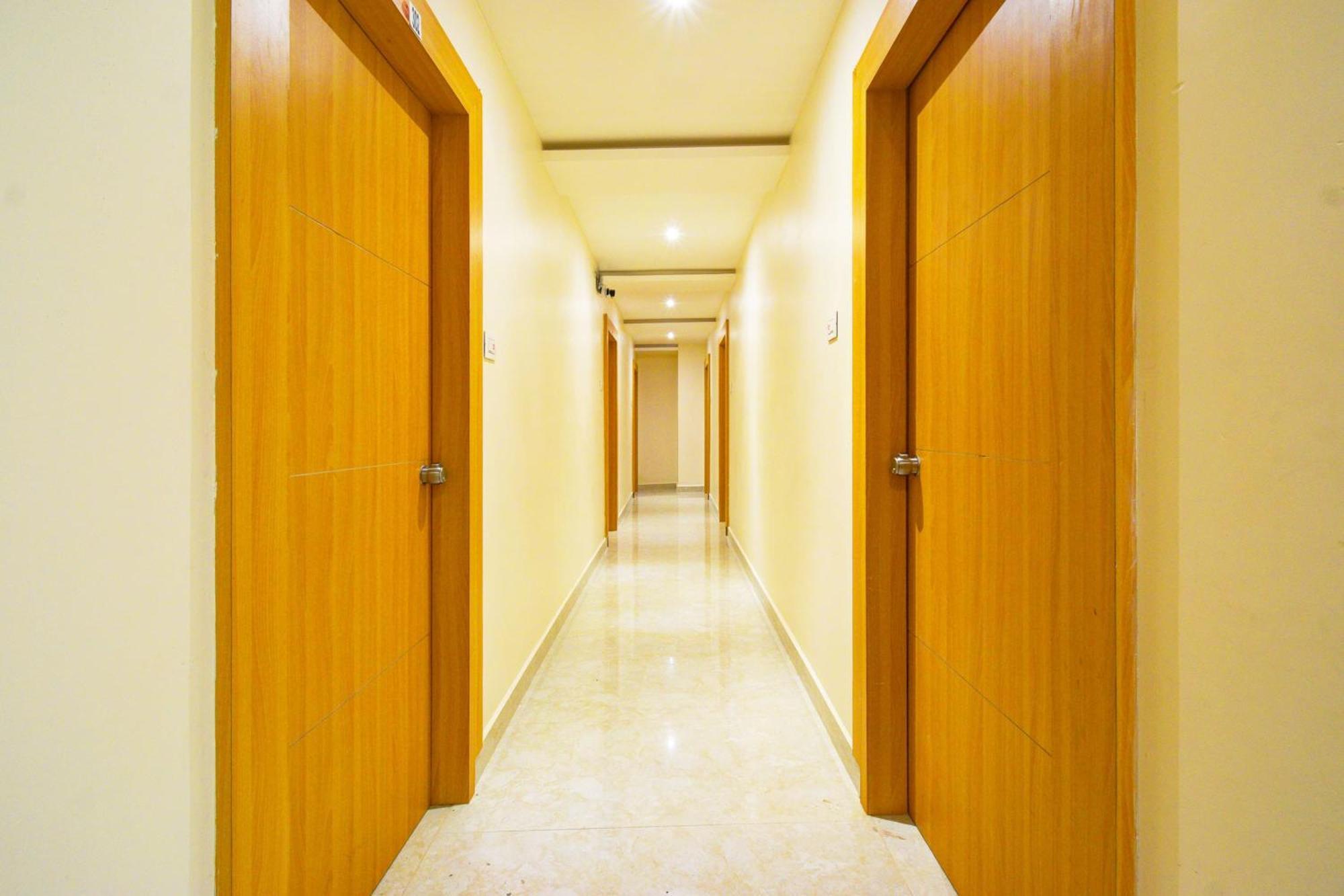 Hotel O Svs Suites Luxury Rooms Trimulgherry Extérieur photo