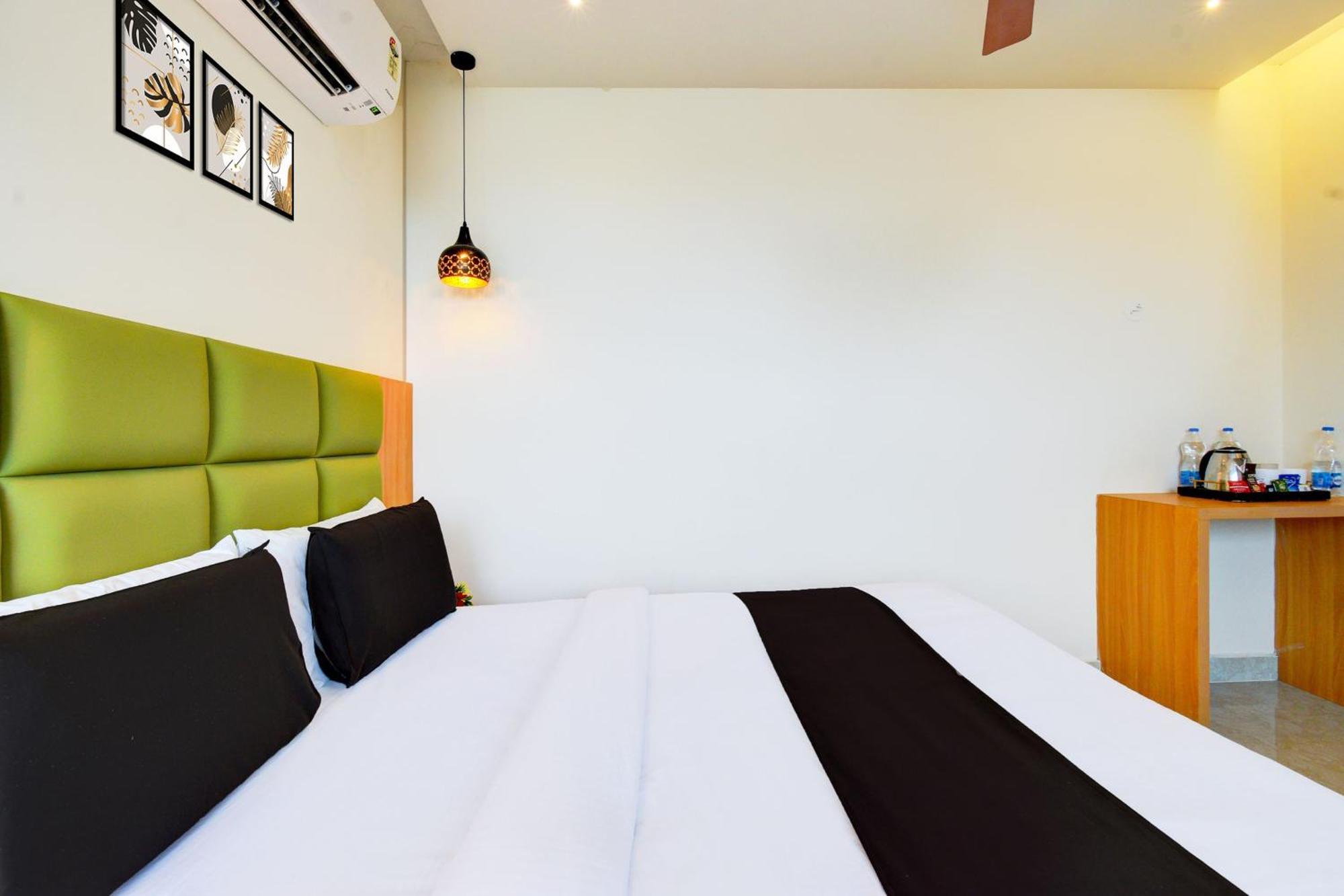 Hotel O Svs Suites Luxury Rooms Trimulgherry Extérieur photo