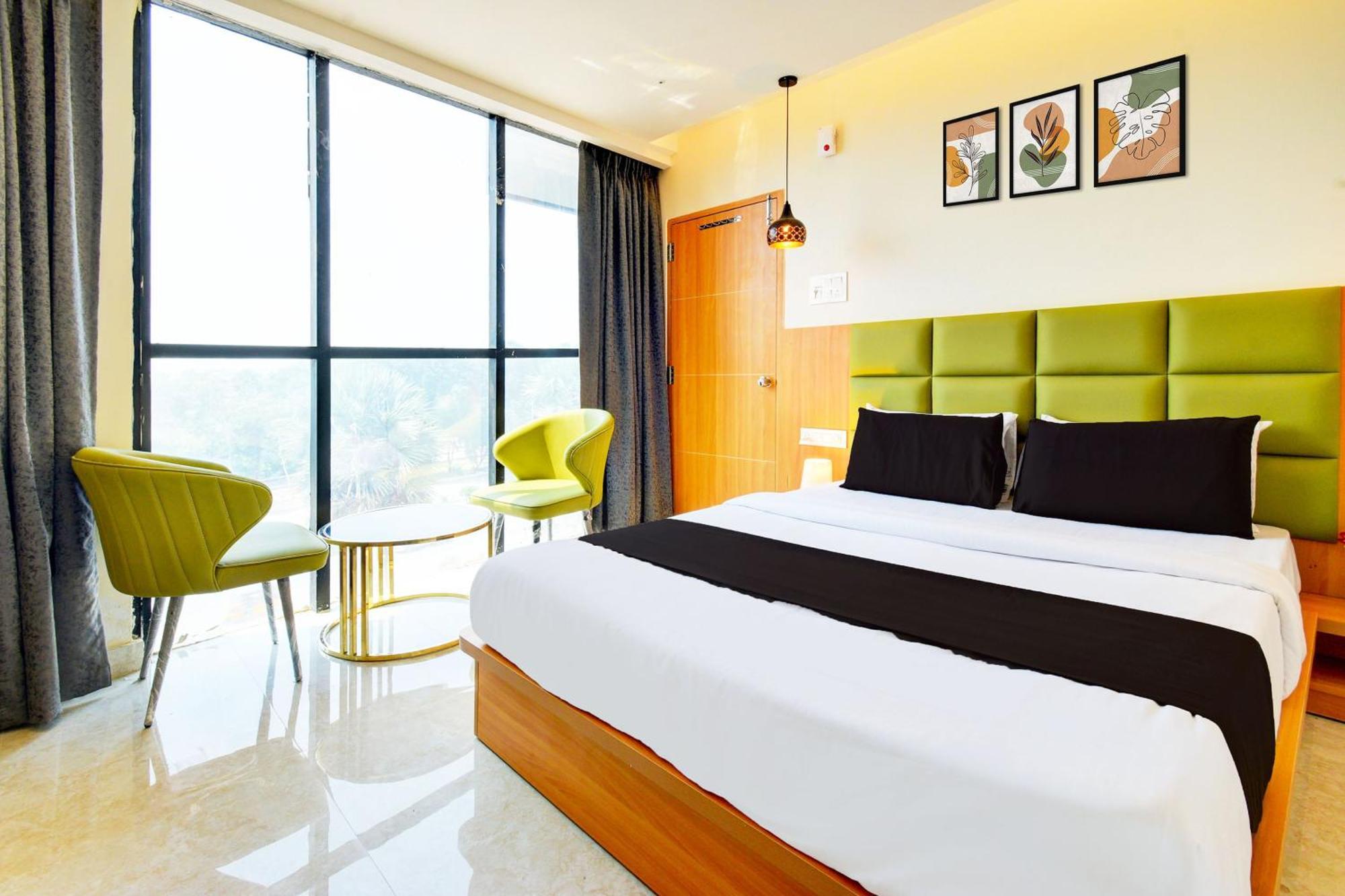 Hotel O Svs Suites Luxury Rooms Trimulgherry Extérieur photo