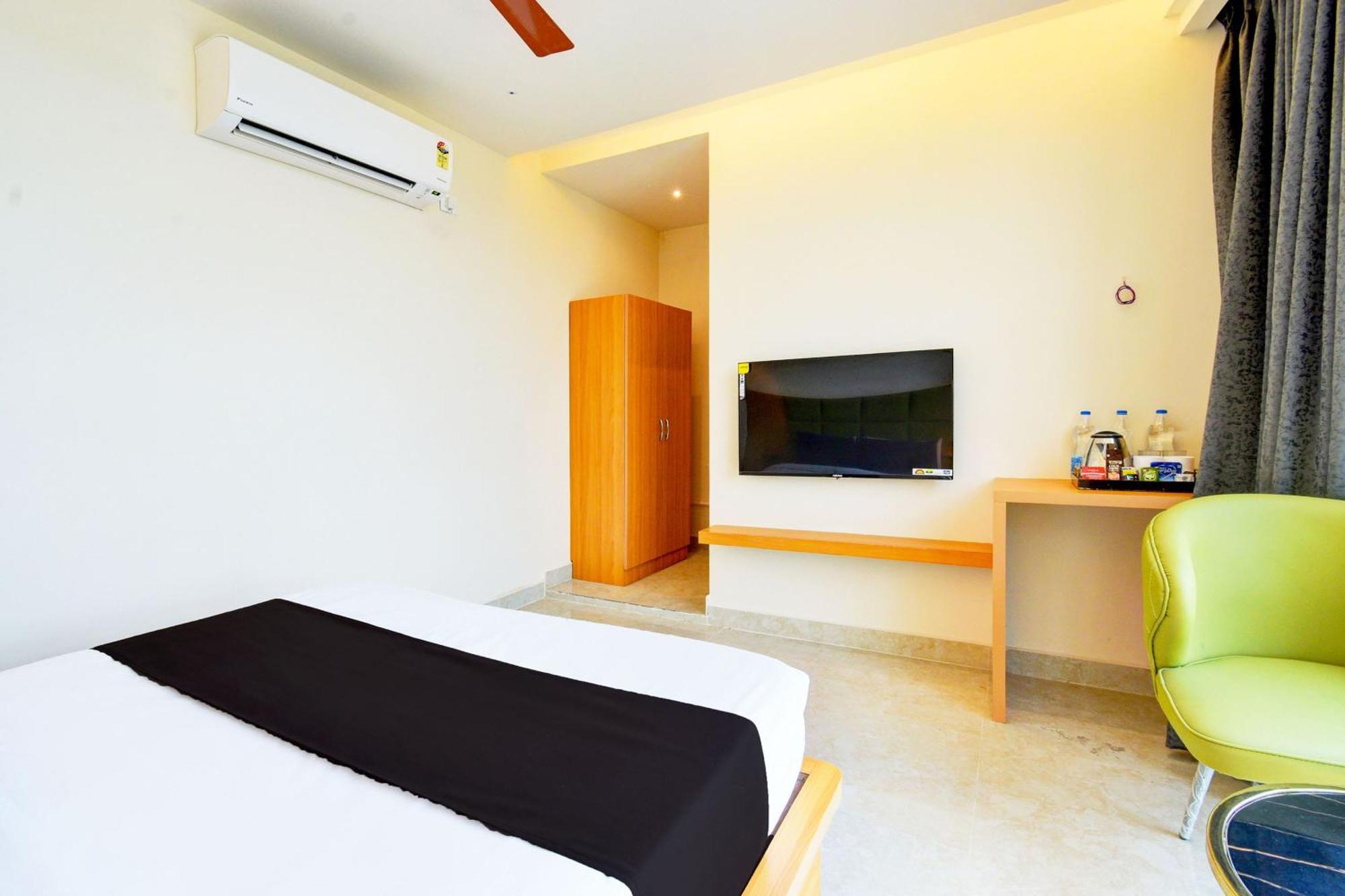 Hotel O Svs Suites Luxury Rooms Trimulgherry Extérieur photo